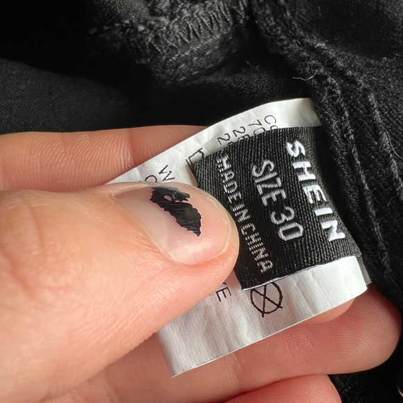 black jean shorts - Picture 2 of 2